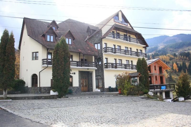 Hotel Cerbul Borşa Exterior foto