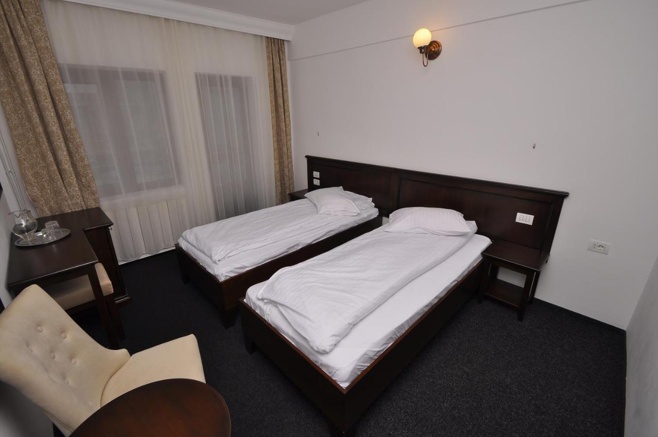 Hotel Cerbul Borşa Exterior foto